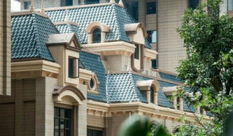 琉璃瓦与仿古青瓦 古住宅屋顶的诗意守护者